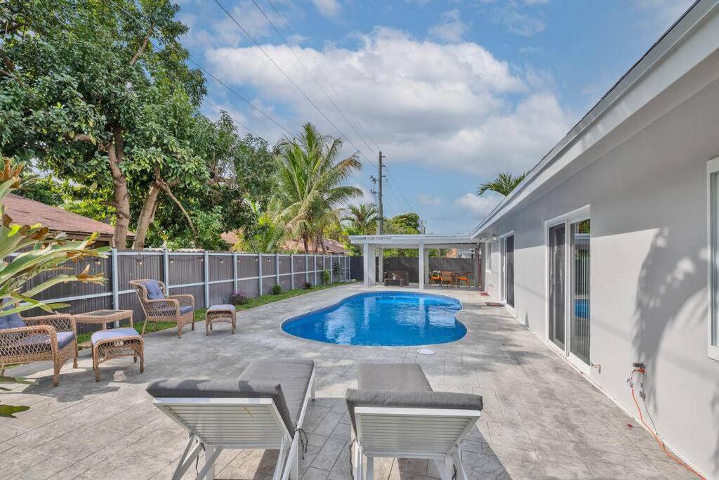 Spacious 4 Bedrooms, 2 Bathroom House With Pool Miramar Extérieur photo