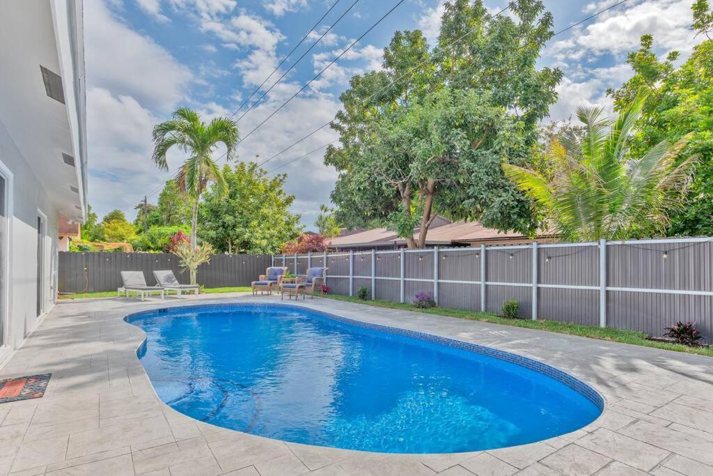 Spacious 4 Bedrooms, 2 Bathroom House With Pool Miramar Extérieur photo